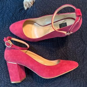 White House/Black Market ladies shoes